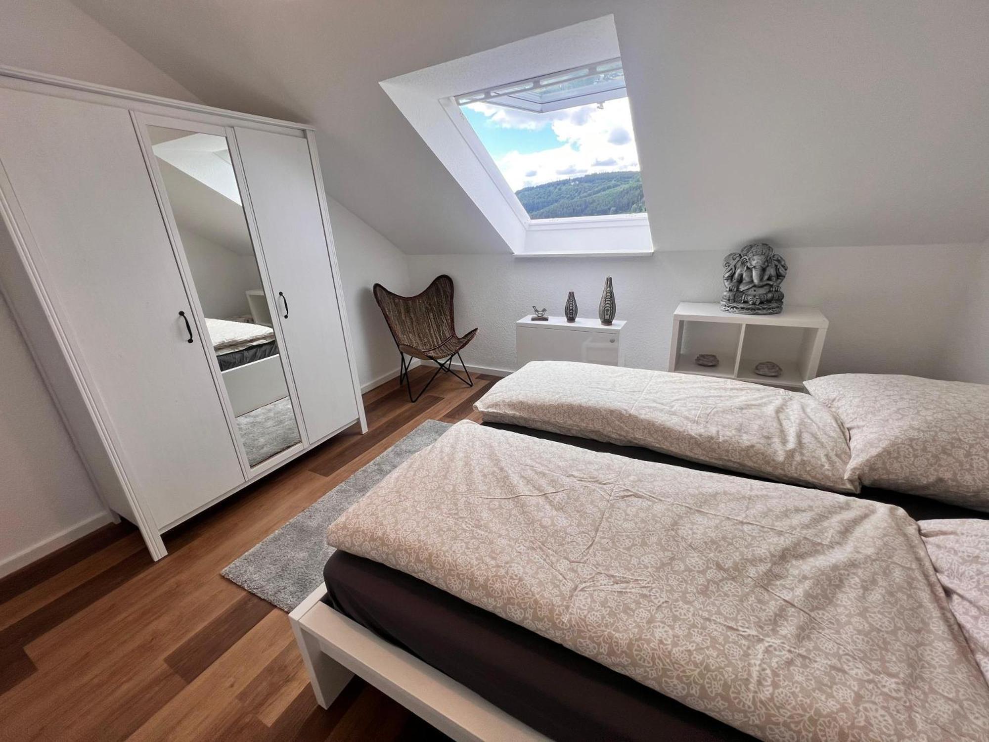 Gemuetliche 3-Zimmer-Wohnung Mit Panoramablick Und Kostenlosem Ueberdachten Parkplatz Winterberg Eksteriør bilde
