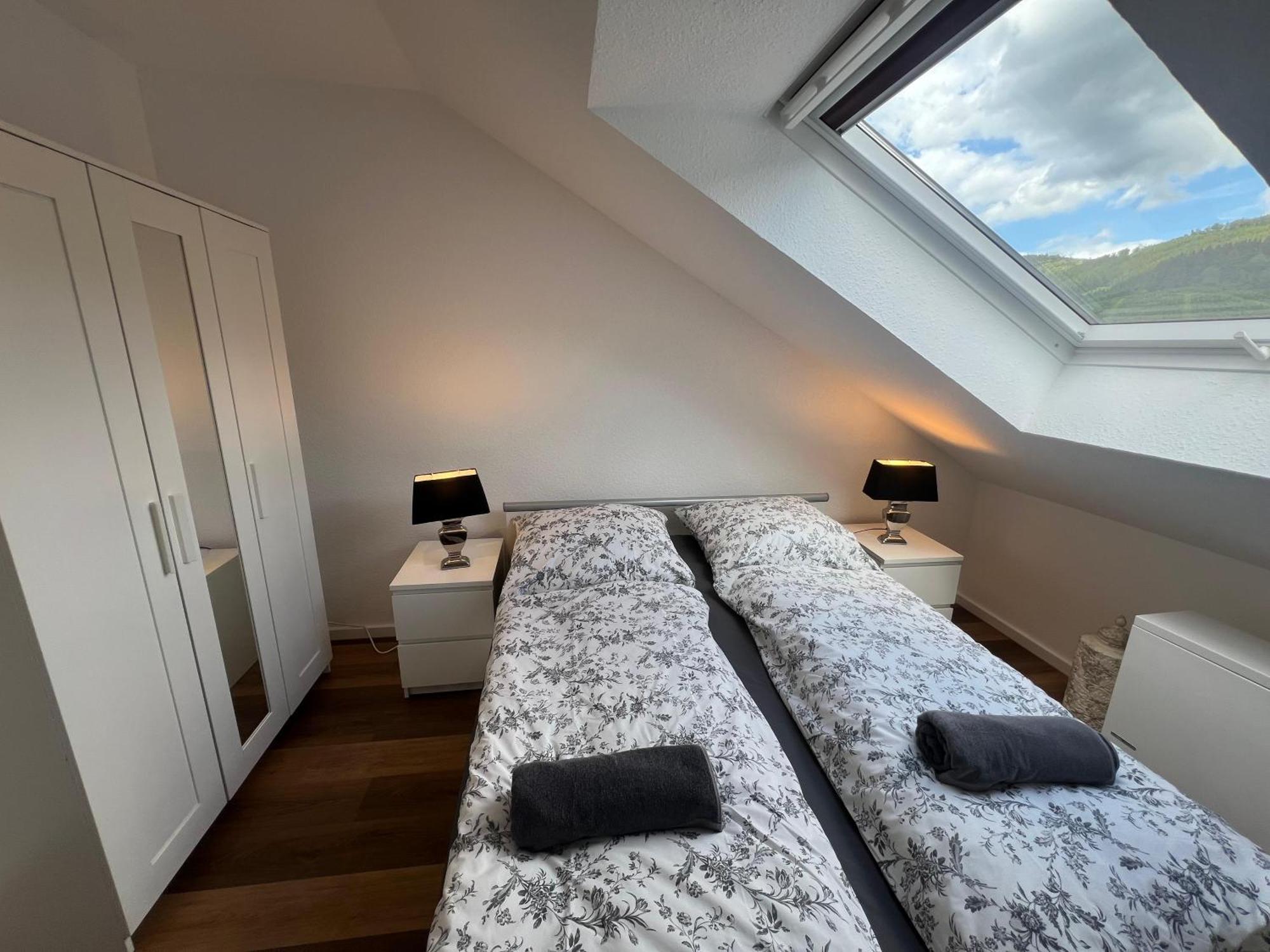 Gemuetliche 3-Zimmer-Wohnung Mit Panoramablick Und Kostenlosem Ueberdachten Parkplatz Winterberg Eksteriør bilde