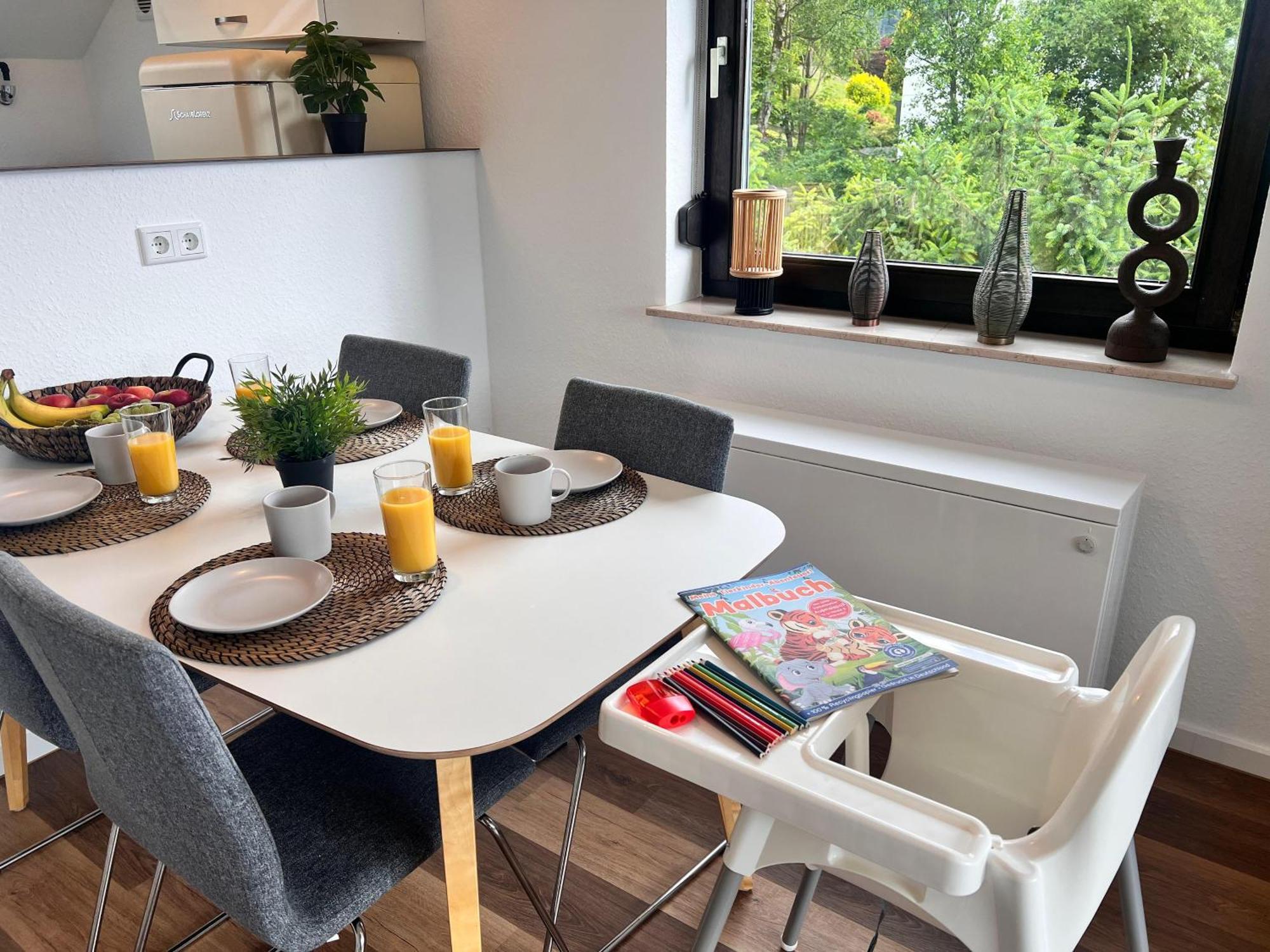 Gemuetliche 3-Zimmer-Wohnung Mit Panoramablick Und Kostenlosem Ueberdachten Parkplatz Winterberg Eksteriør bilde